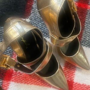 Qupid Bronze Buckle Stap Heels 4 in size 8